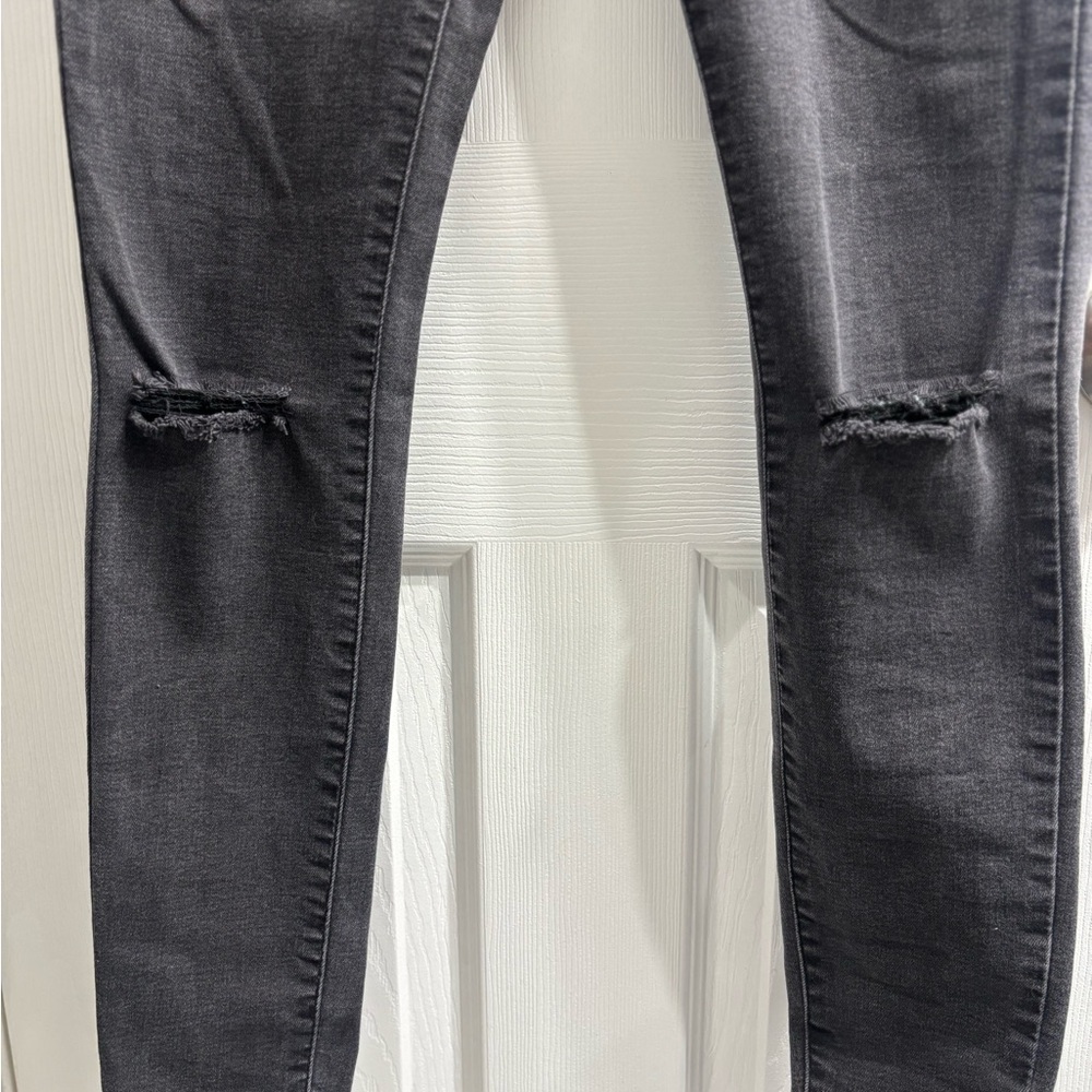 Black Distressed Skinny Jeans